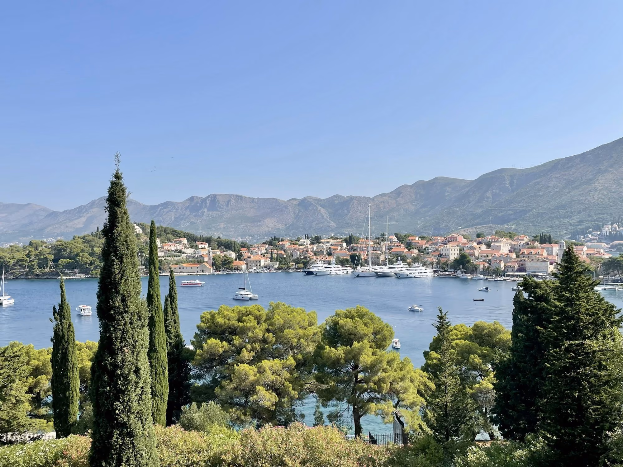 Near Hotel Supetar: a view of a harbor with boats in the water