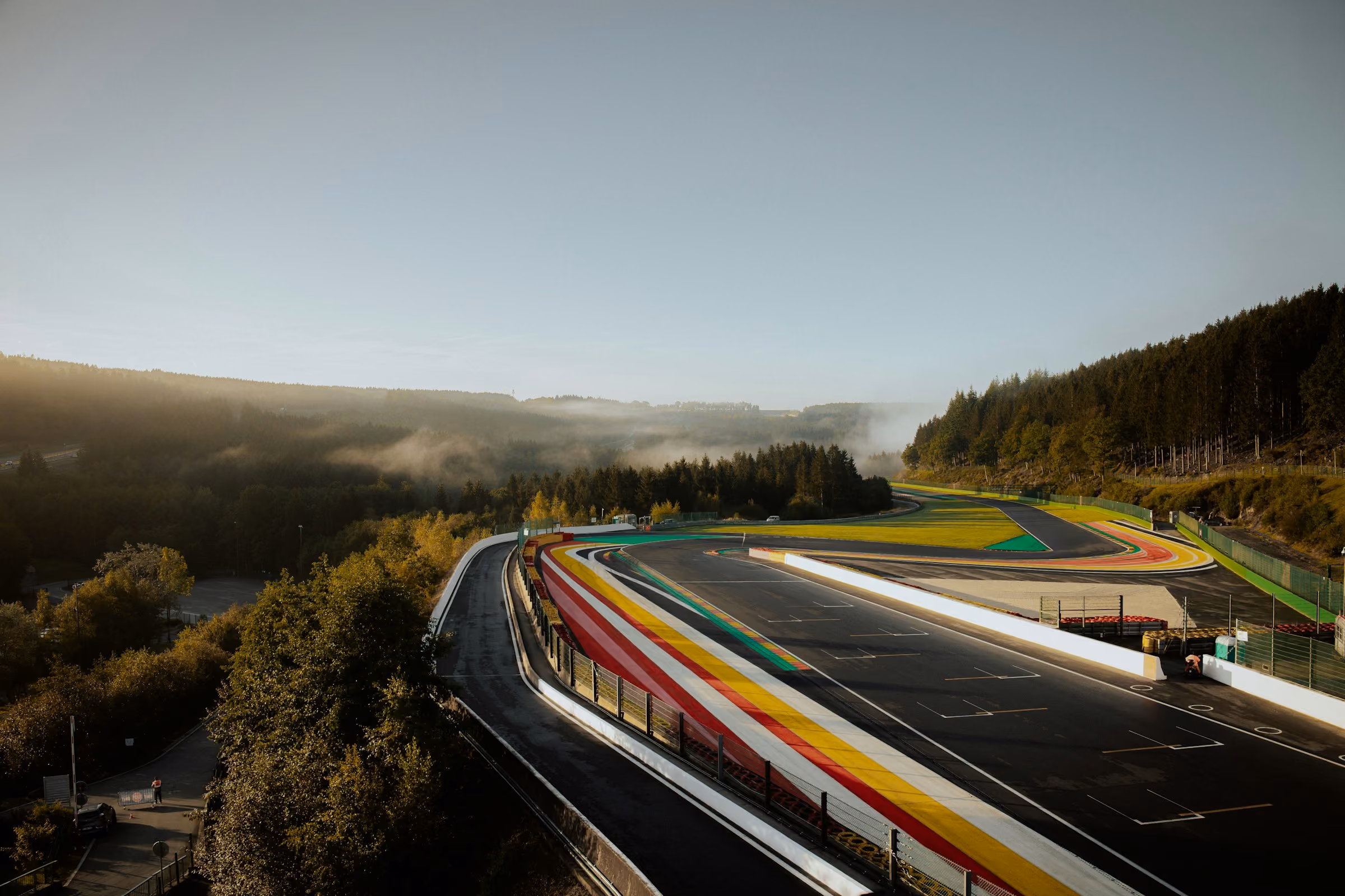 Racing cars on the long straight at Spa-Francorchamps